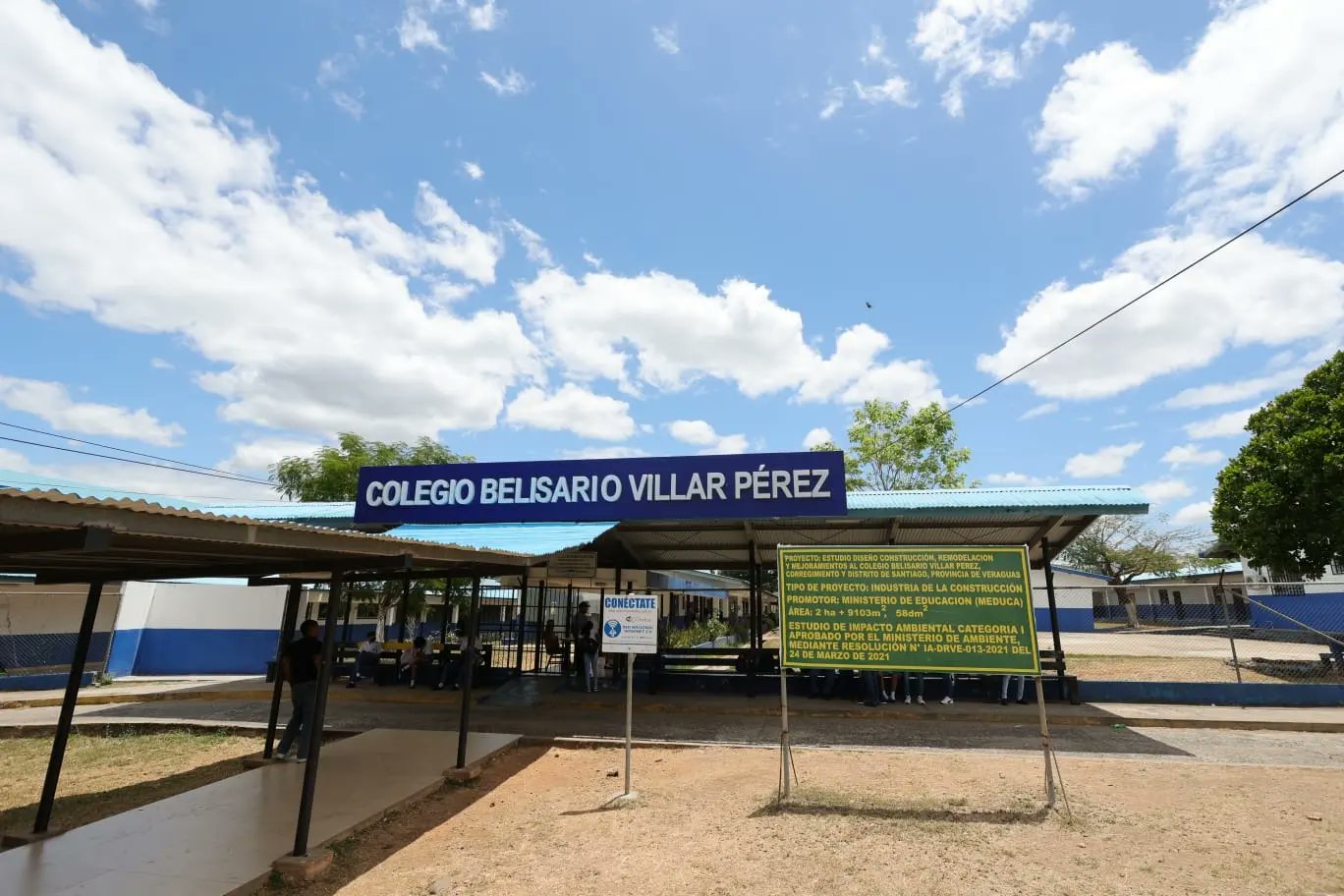 Cancha techada del Colegio Belisario Villar Pérez